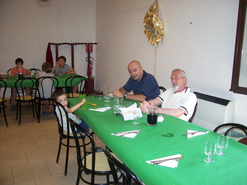  Image name: Estate211.jpg 
 width: 801 pixel 
 height: 602 pixel 
 Size: 355403 bytes 
 Click to enlarge 